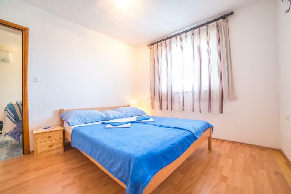 Marijan Apartma *